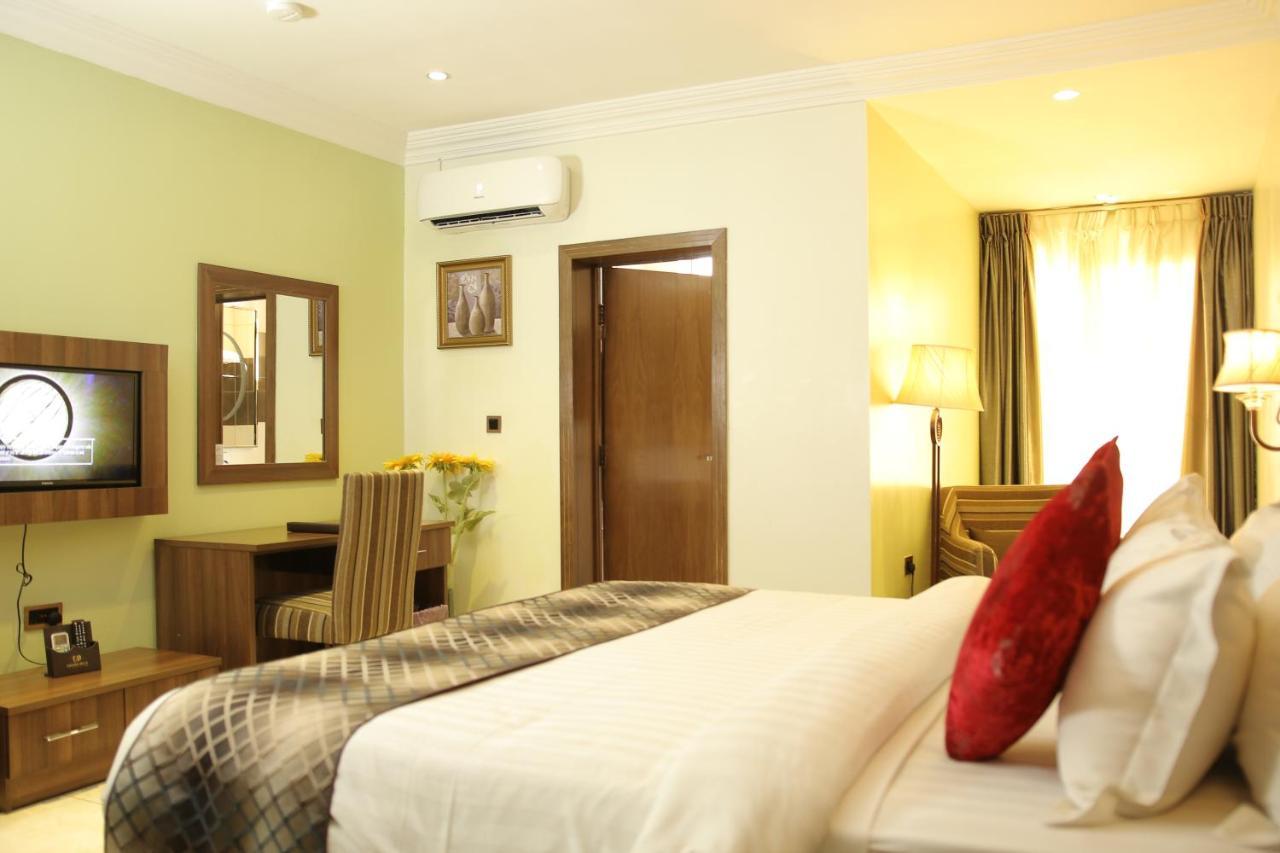 Grand Pela Hotel&Suites Abuja Exterior foto