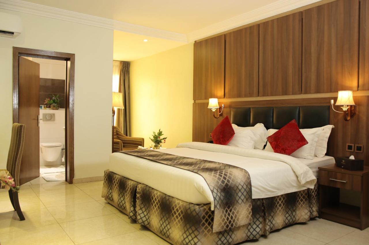 Grand Pela Hotel&Suites Abuja Exterior foto