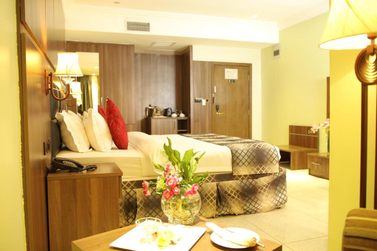 Grand Pela Hotel&Suites Abuja Exterior foto