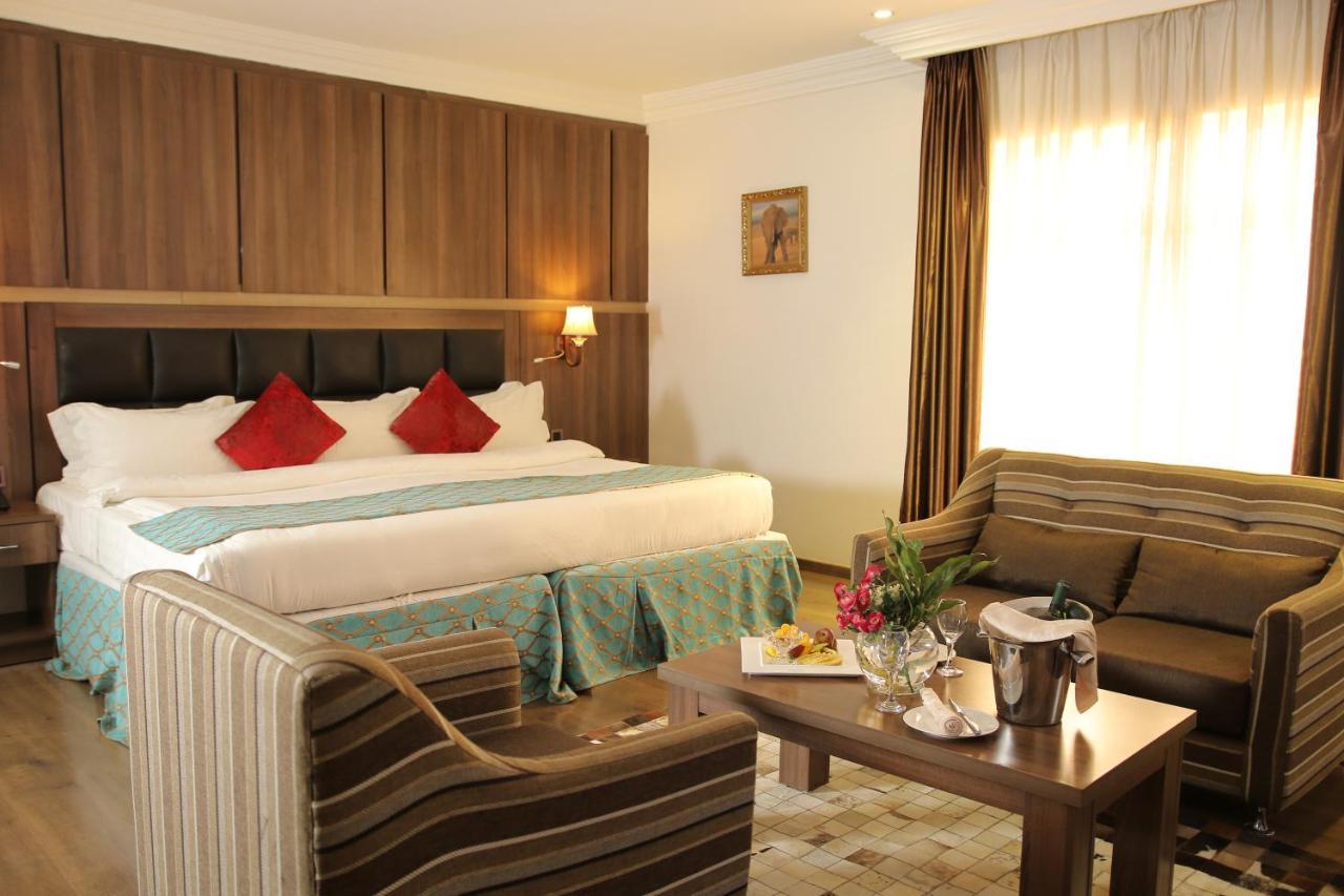 Grand Pela Hotel&Suites Abuja Exterior foto