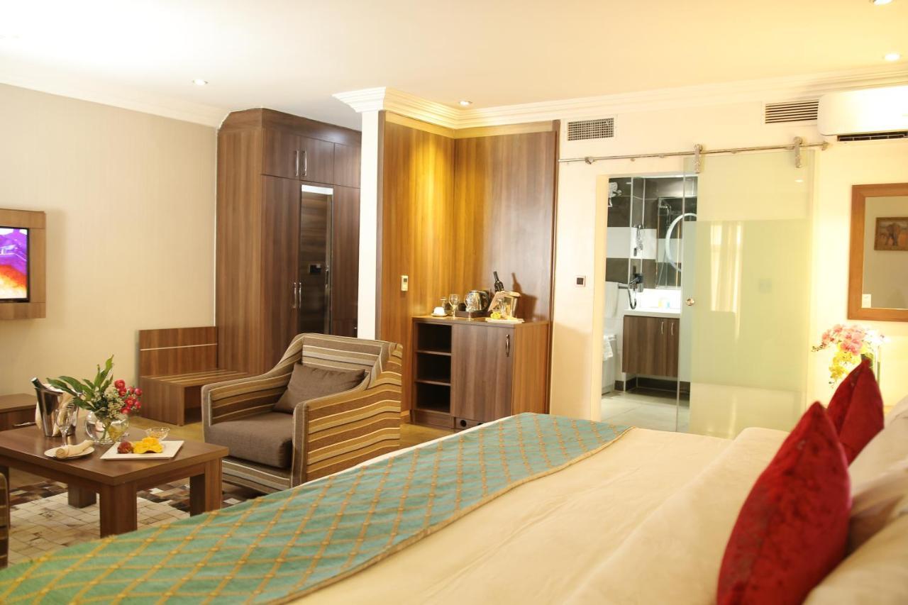 Grand Pela Hotel&Suites Abuja Exterior foto